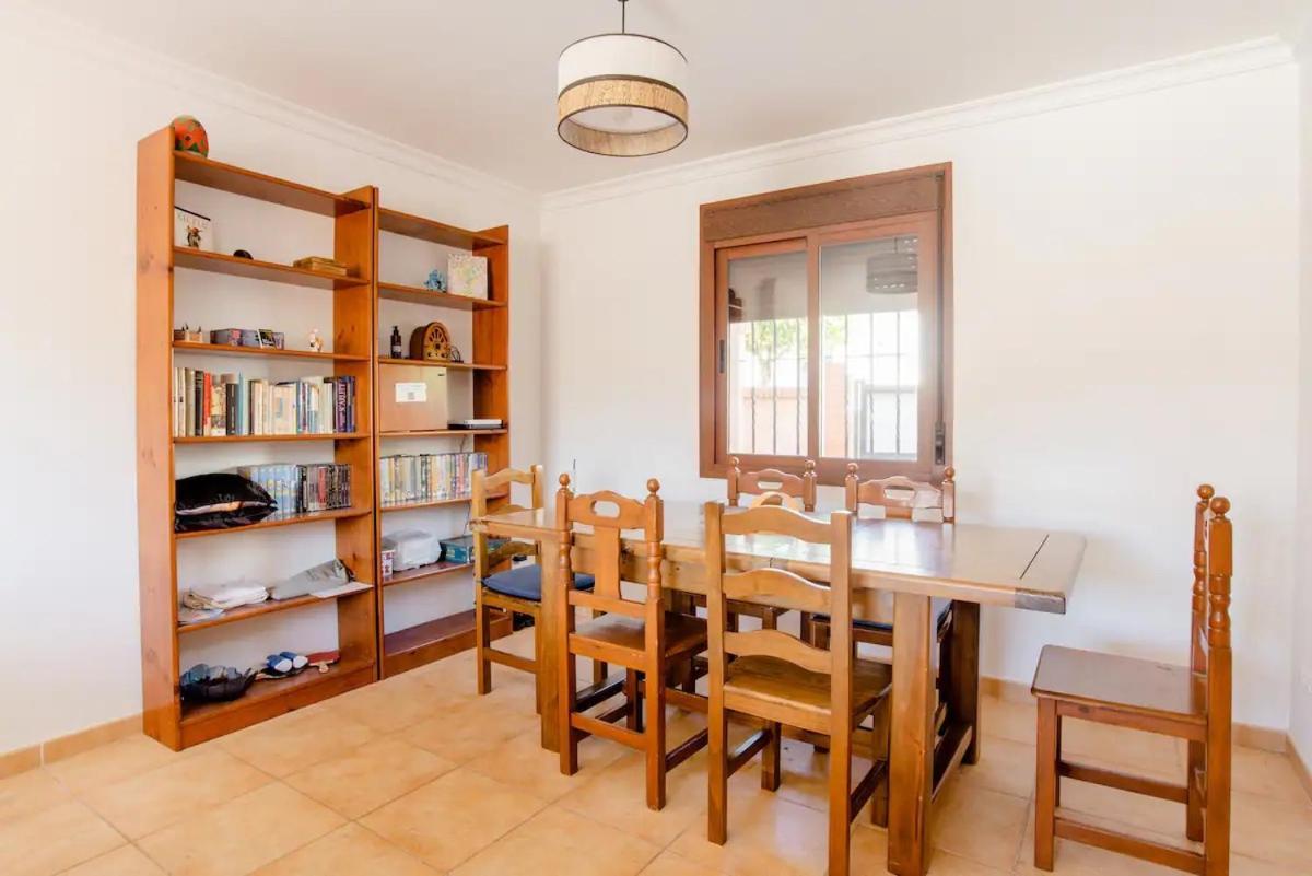 Habitacion En Casa Vacacional Фуэнхирола Экстерьер фото