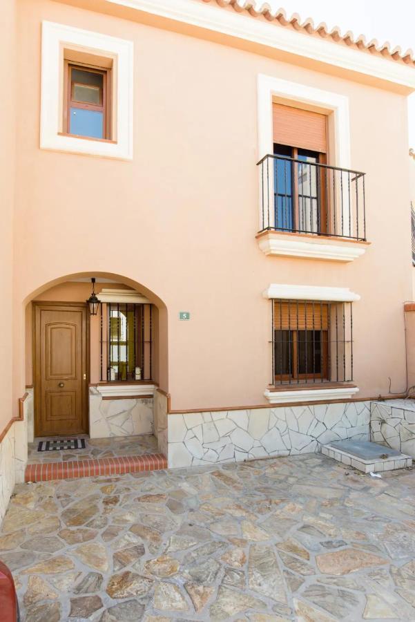 Habitacion En Casa Vacacional Фуэнхирола Экстерьер фото