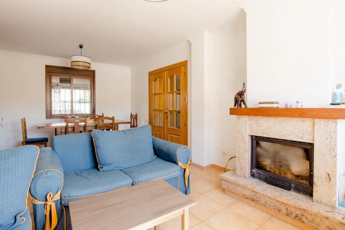 Habitacion En Casa Vacacional Фуэнхирола Экстерьер фото
