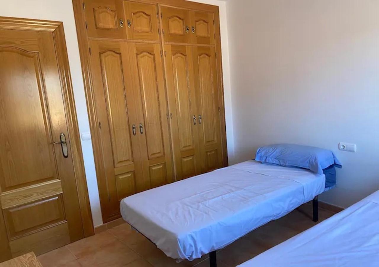Habitacion En Casa Vacacional Фуэнхирола Экстерьер фото